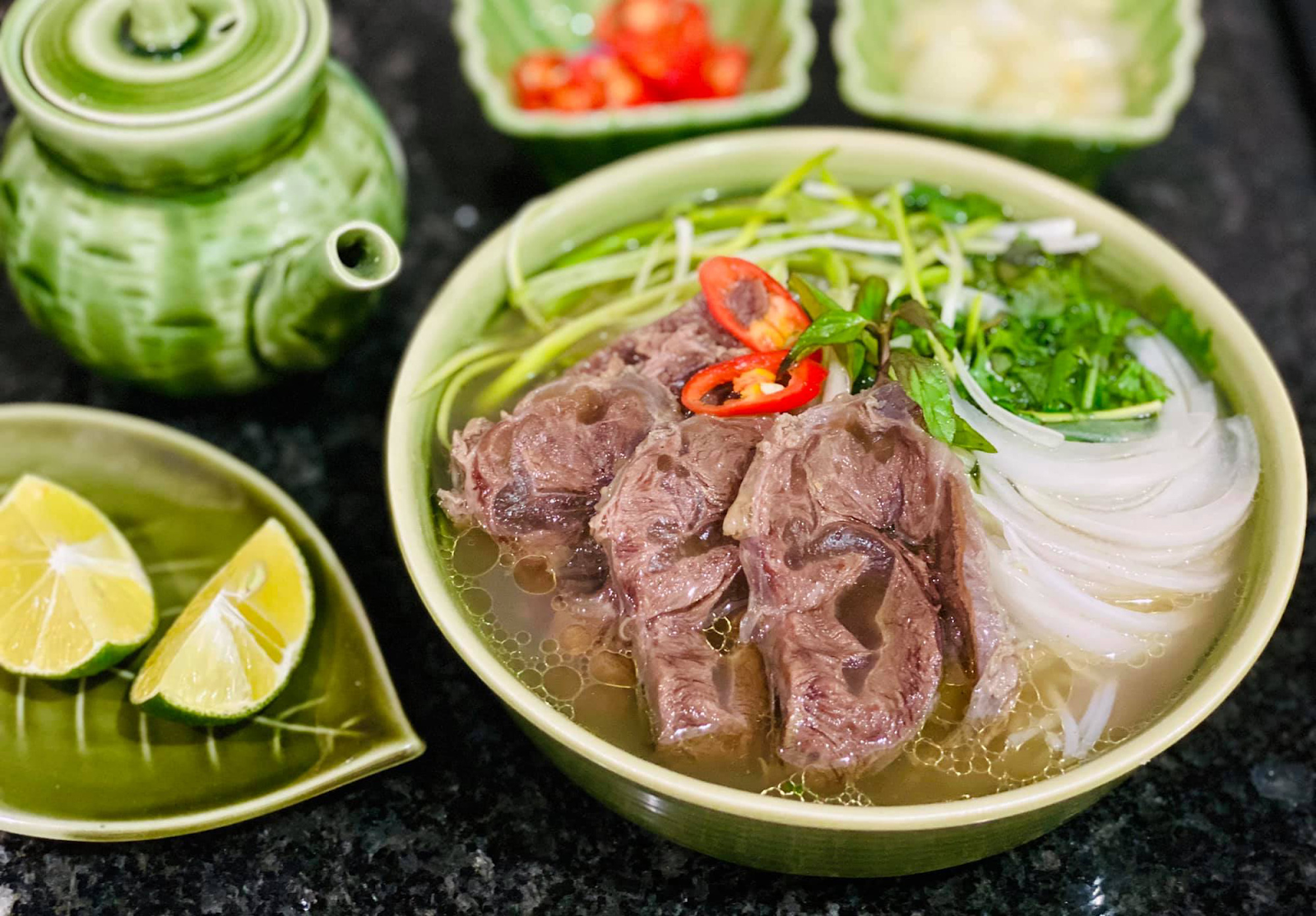 Hanoi Street Food Tour – Hidden Gems & Must-Try Dishes