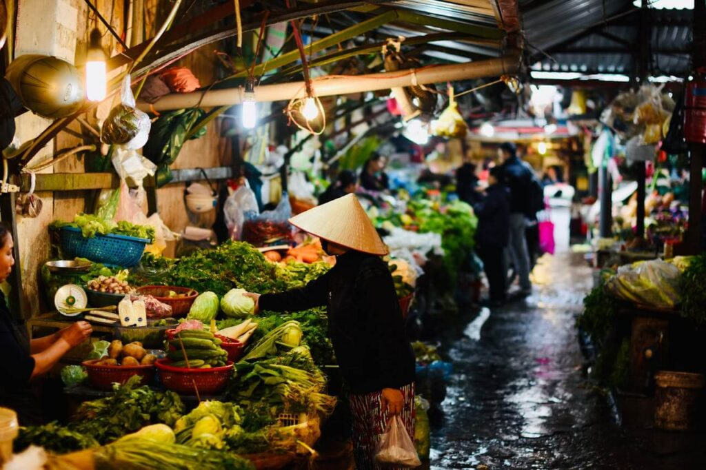 Hanoi Wet Market Morning Tour: The Real Pulse of Daily Life