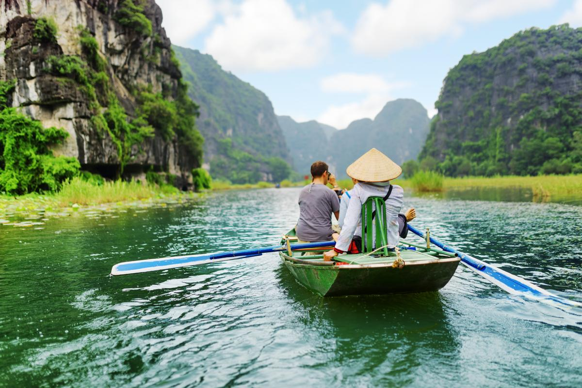 Ninh Binh Day Tour from Hanoi: Hoa Lu, Trang An & Mua Cave Itinerary