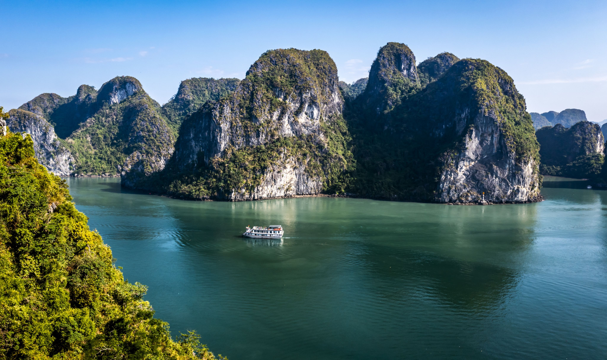 Ha Long Bay Day Trip from Hanoi: Cruise, Caves & Kayaking Guide