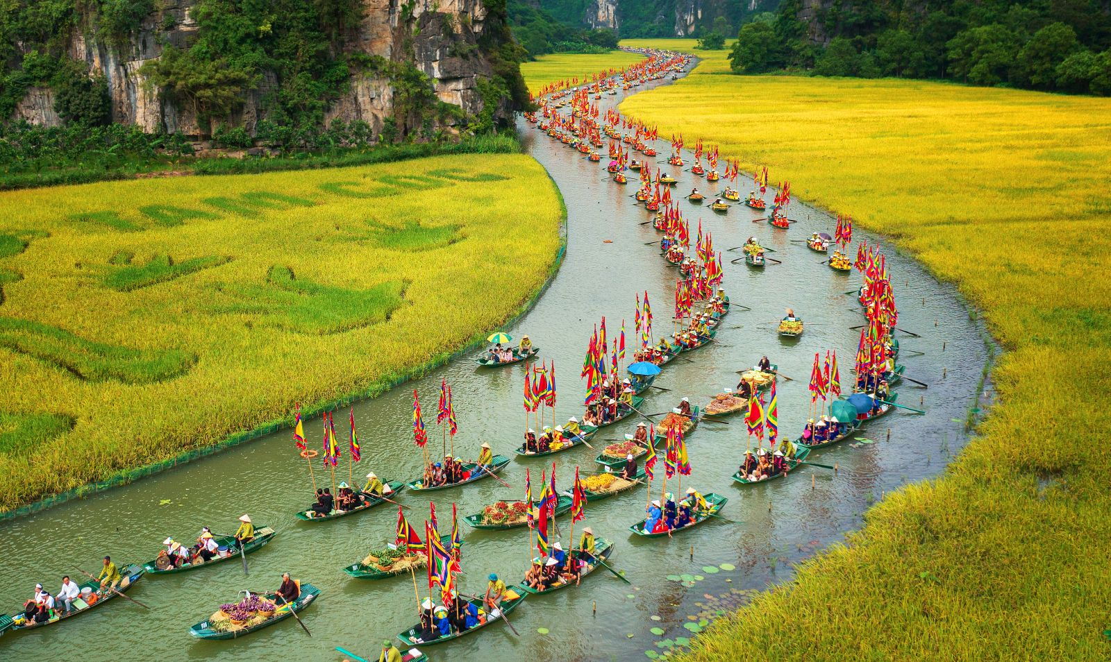 Ninh Binh Day Tour from Hanoi: Trang An, Hoa Lu & Mua Cave