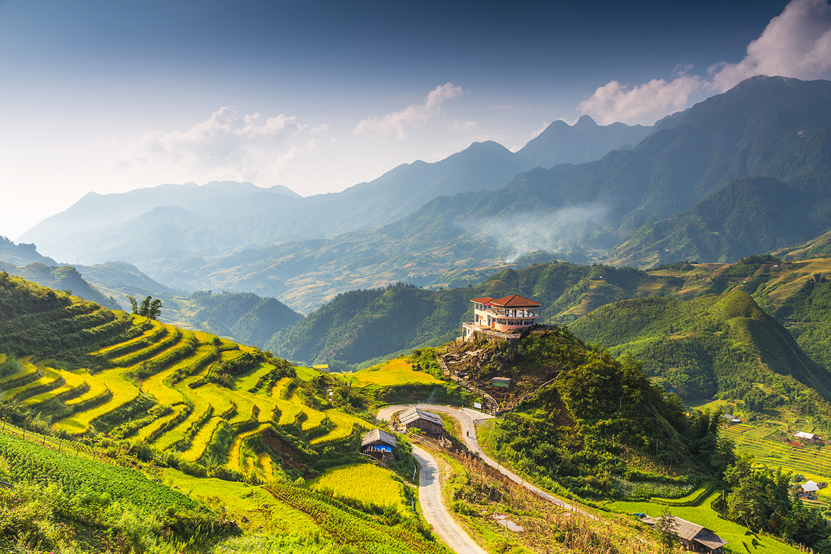 Sapa Tour from Hanoi: Fansipan, Villages & Rice Terraces