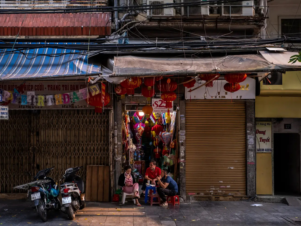Hanoi Tube Houses: The Story Behind the Old Quarter’s Narrow Homes